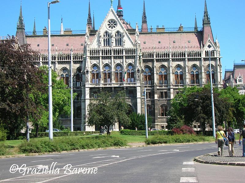 ingresso principale del Parlamento.JPG